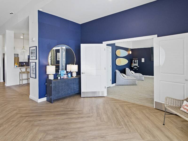 Clubhouse Interior | The Monarch on East Broad Apartments