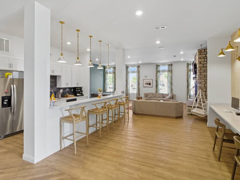 Community Room | The Monarch on East Broad Apartments