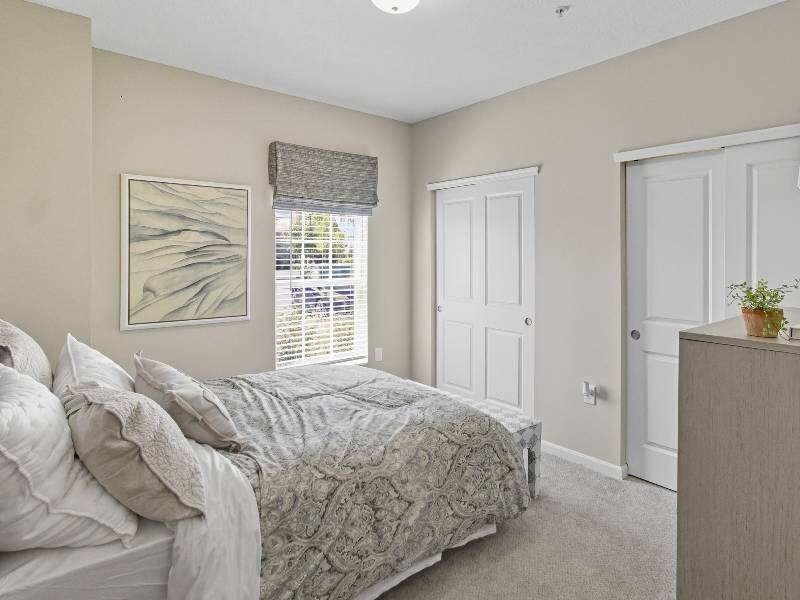Large Room | The Monarch on East Broad Apartments