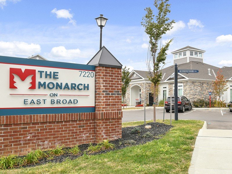 Monument Sign | The Monarch on East Broad
