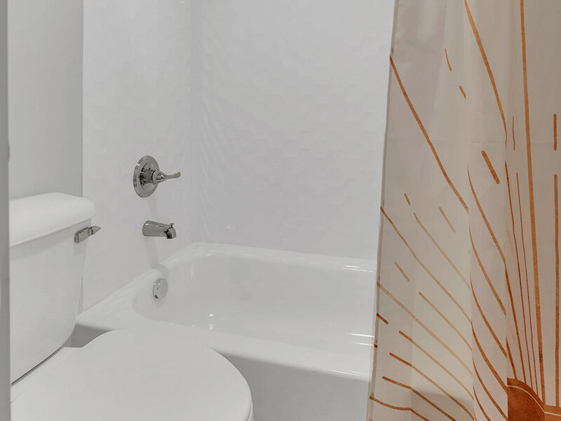 Tub | The Oslo Apartments