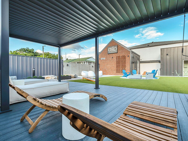 Courtyard Seating | The Oslo Apartments