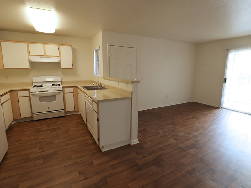 Spacious Kitchen | Sycamore Walk