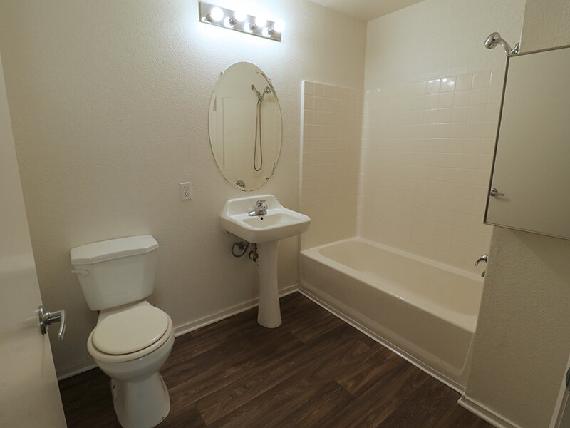 Interior Bathroom | Sycamore Walk