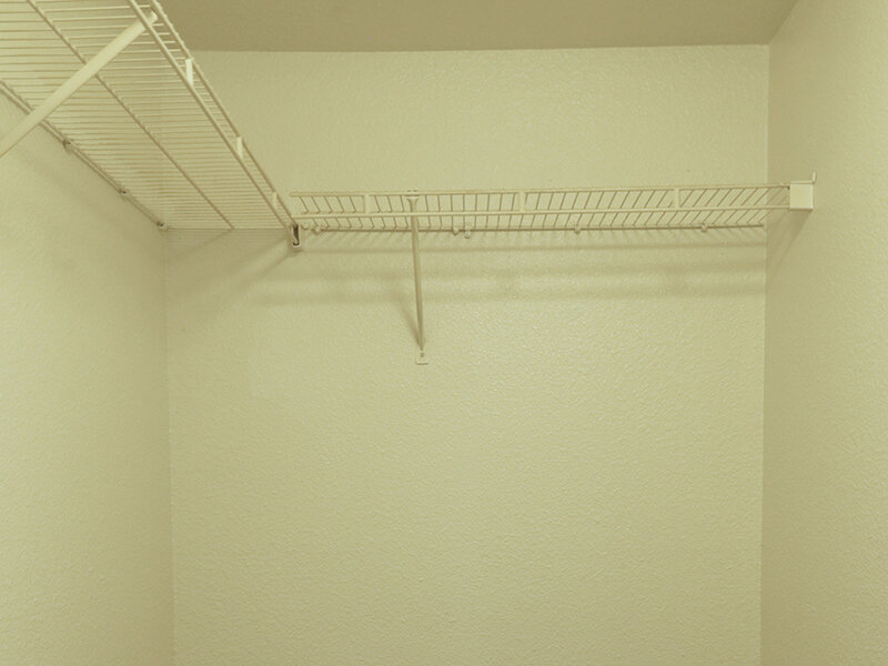 Closet | Sycamore Walk