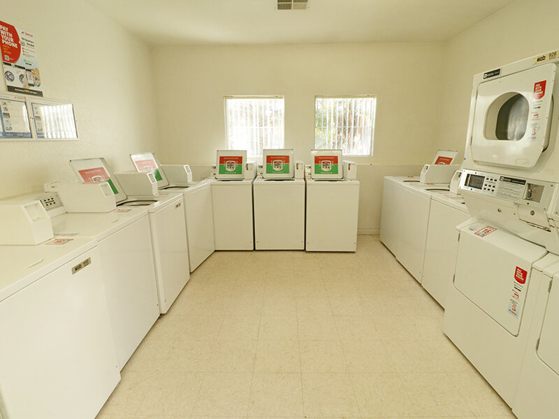 Laundry Room | Sycamore Walk