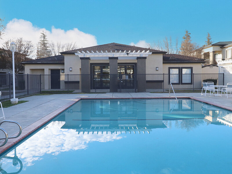 Sycamore Walk Apartments in Bakersfield
