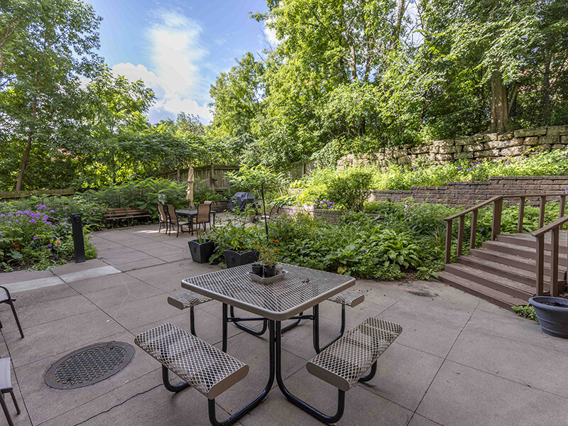 Exterior Seating | Rivertown Commons