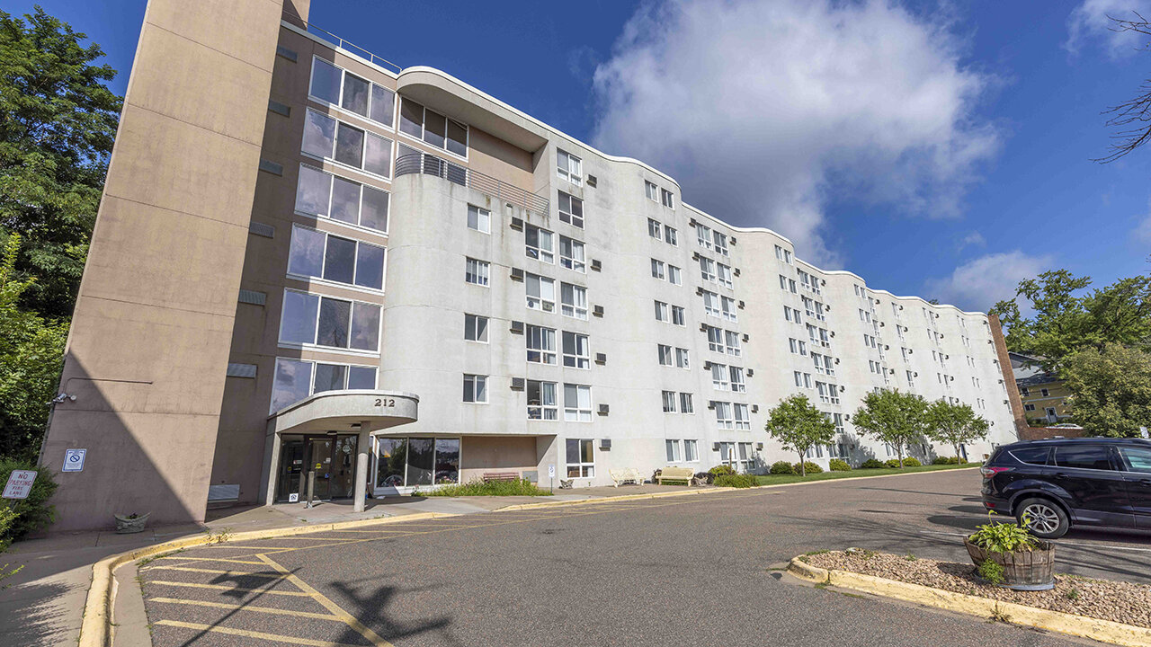 Rivertown Commons Apartments Neighborhood