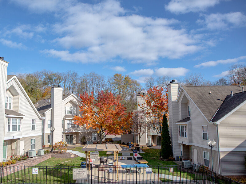 Beautiful Grounds | Vivo Living South Bend Apartments