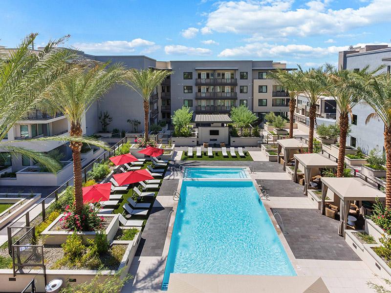 Resort Style Pool and Spa | Seventyone15 McDowell