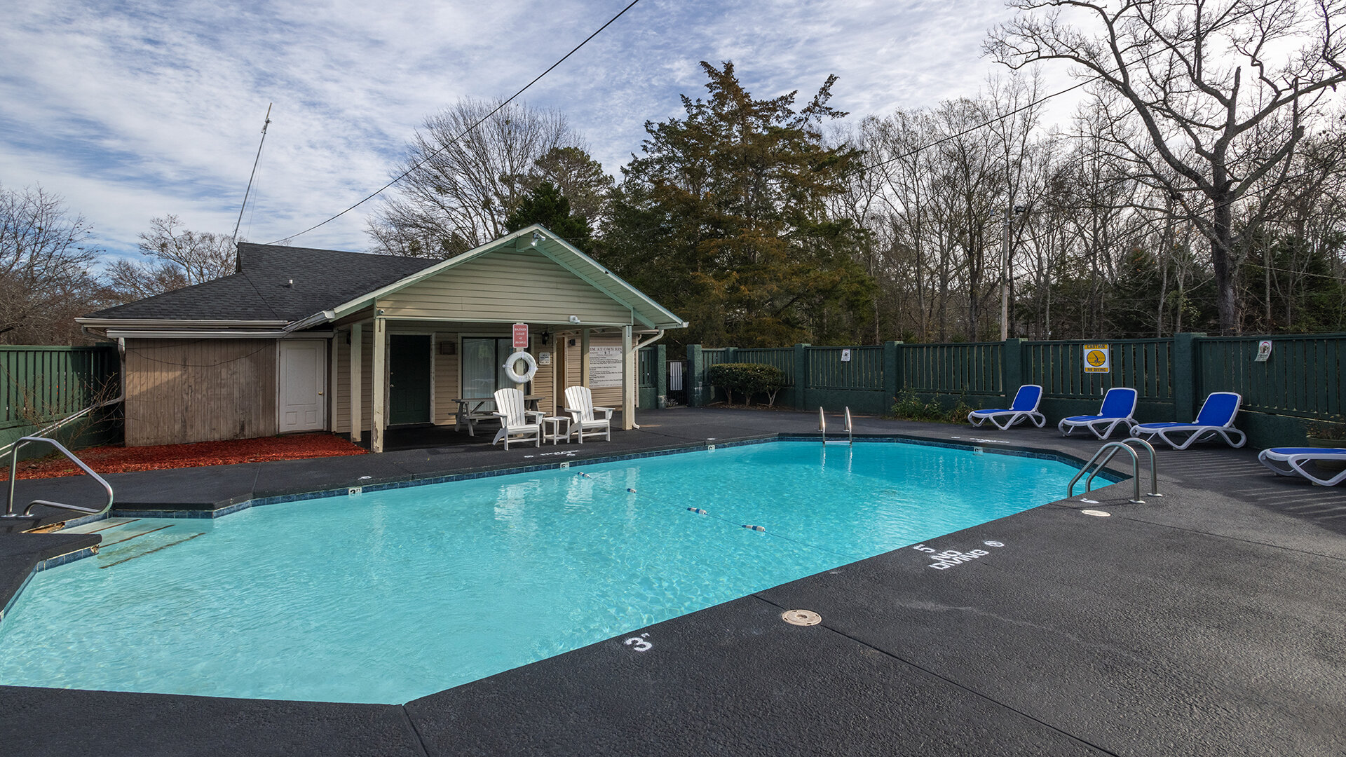 Holiday Cove  in Forsyth, GA