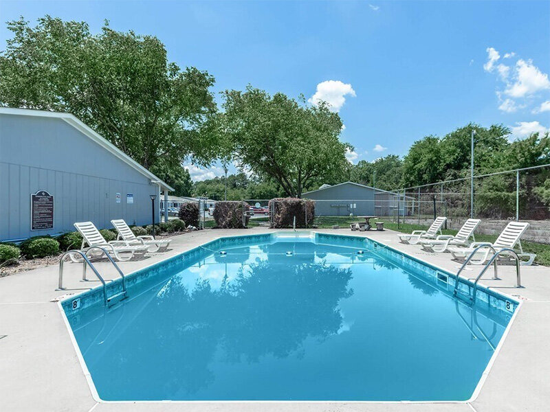 Swimming Pool | Arden Place Apartments in Warner Robins, GA