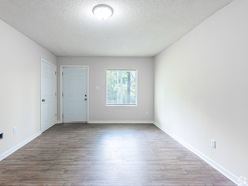 Entry | The Regency Apartments