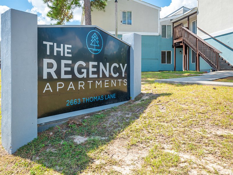 Monument Sign | The Regency Apartments