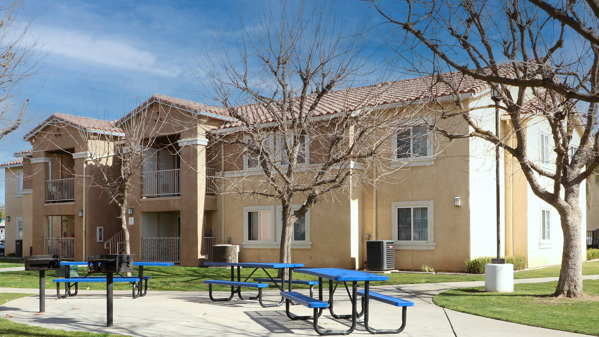 Villas Santa Fe Apartments in Delano, CA