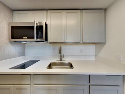 Kitchen | Sunrise Station in Rancho Cordova