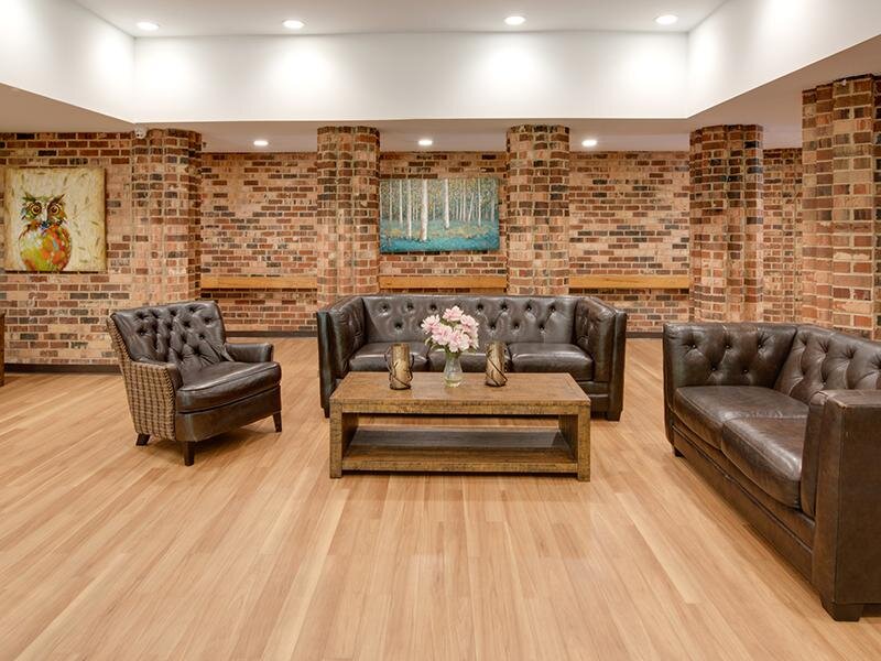 Lobby | Lakeview Apartments