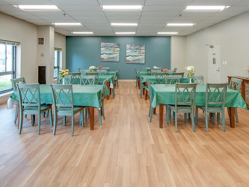 Dinner Room | Lakeview Apartments