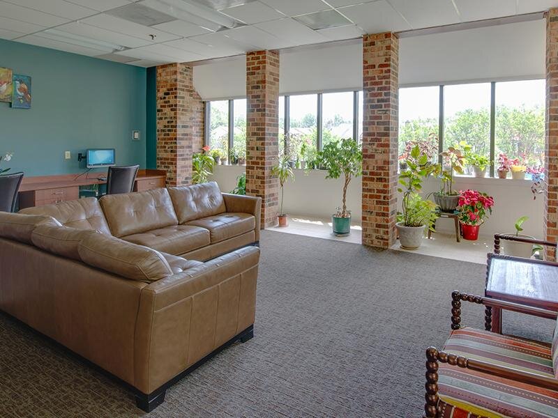 Resident Lounge | Lakeview Apartments