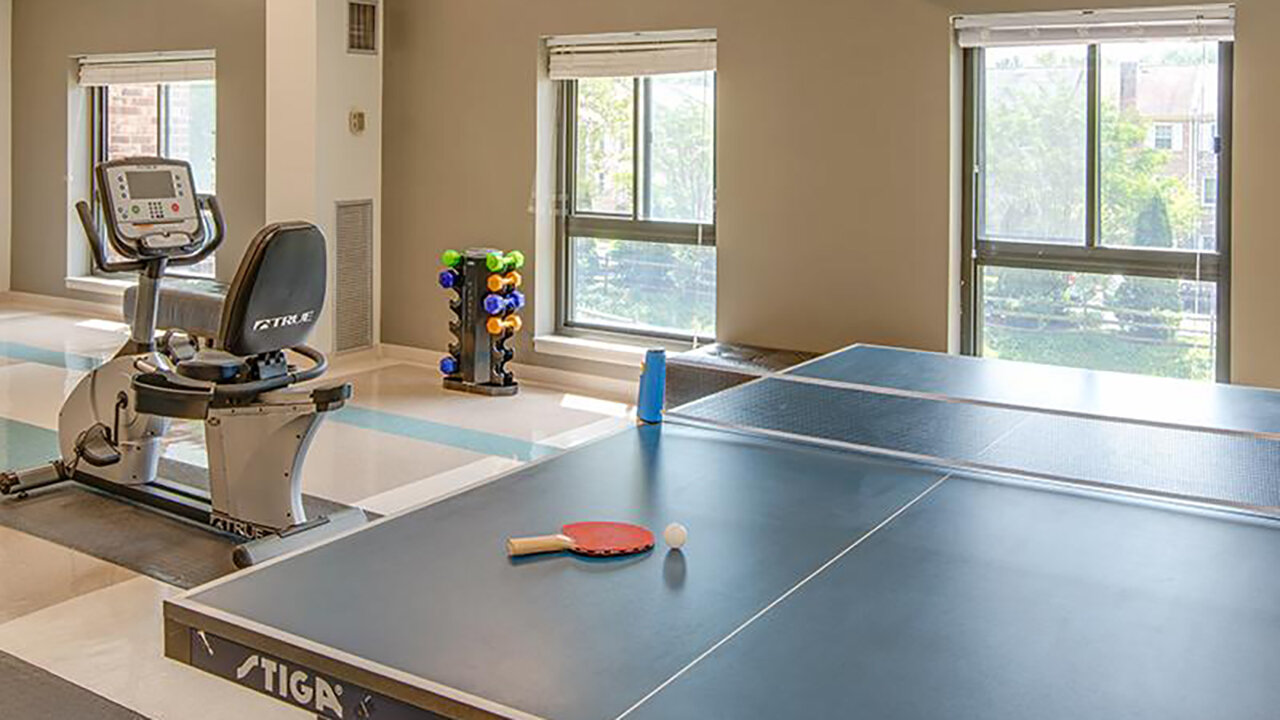 Lakeview Apartments Neighborhood