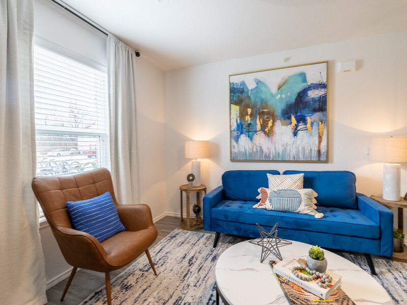 Model Living Room | Frisco Apartments on Walnut