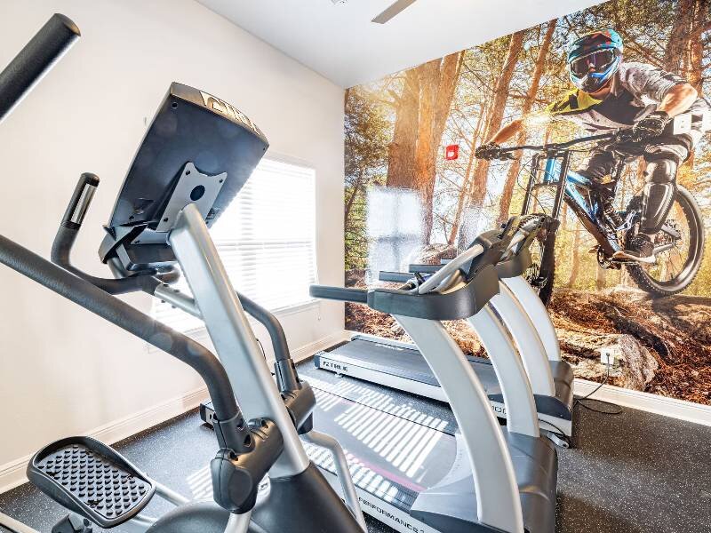 Cardio Center | Frisco Apartments on Walnut