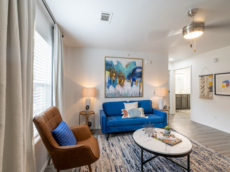Living Room | Frisco Apartments on Walnut