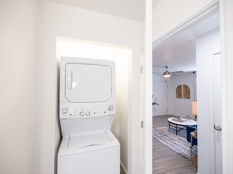 Laundry | Frisco Apartments on Walnut