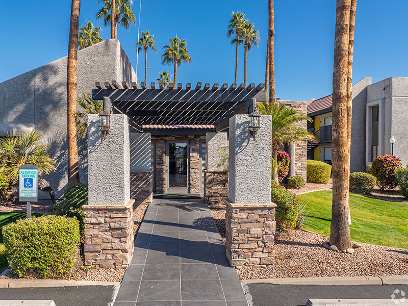 Apartment Building | Willowcreek