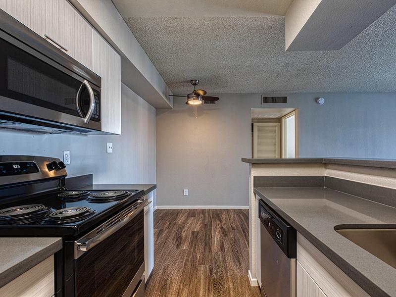 Kitchen | Willowcreek Apartments in Tempe, AZ