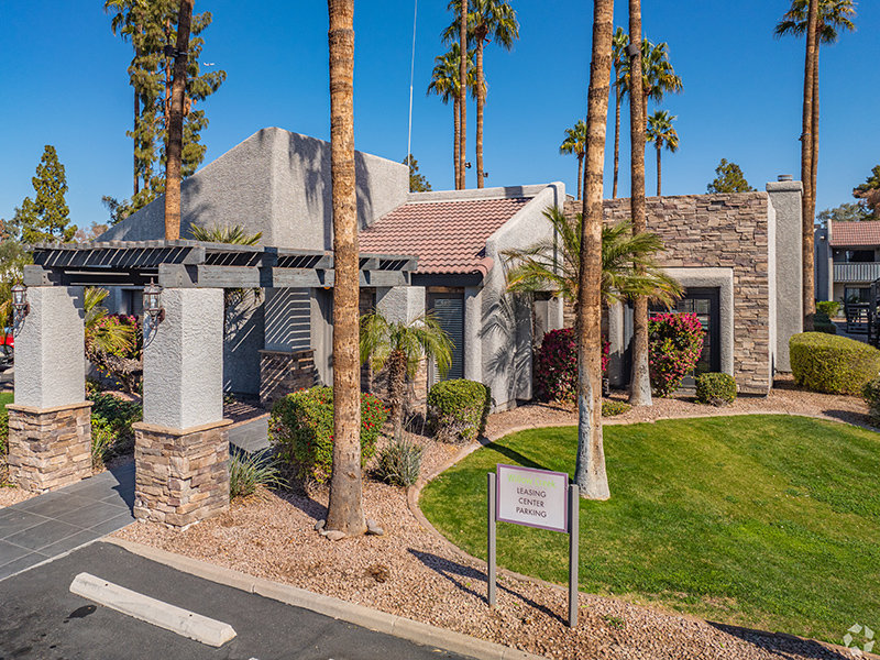 Apartment Complex | Willowcreek