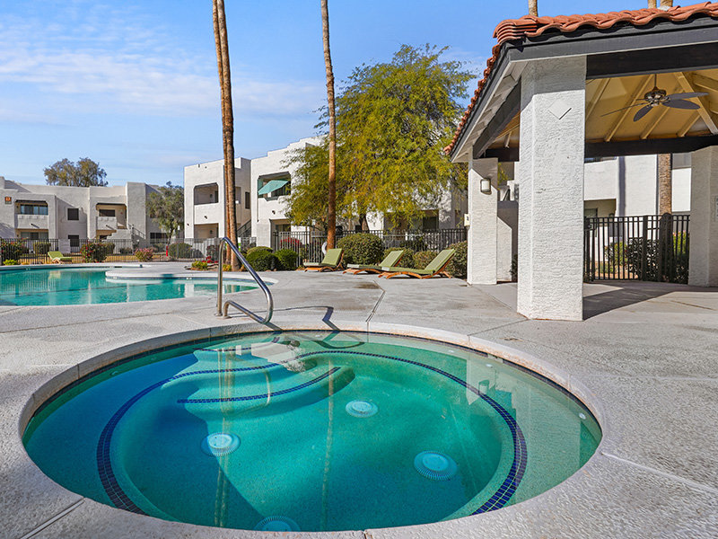 Hot Tub and Swimming Pool | The Residences at Palm Valley