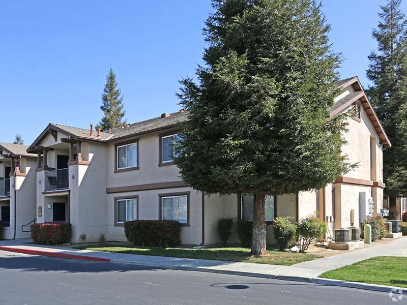 Building Exterior | The Village at Madera