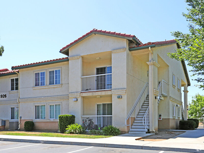 Apartment Building | Sunnyside