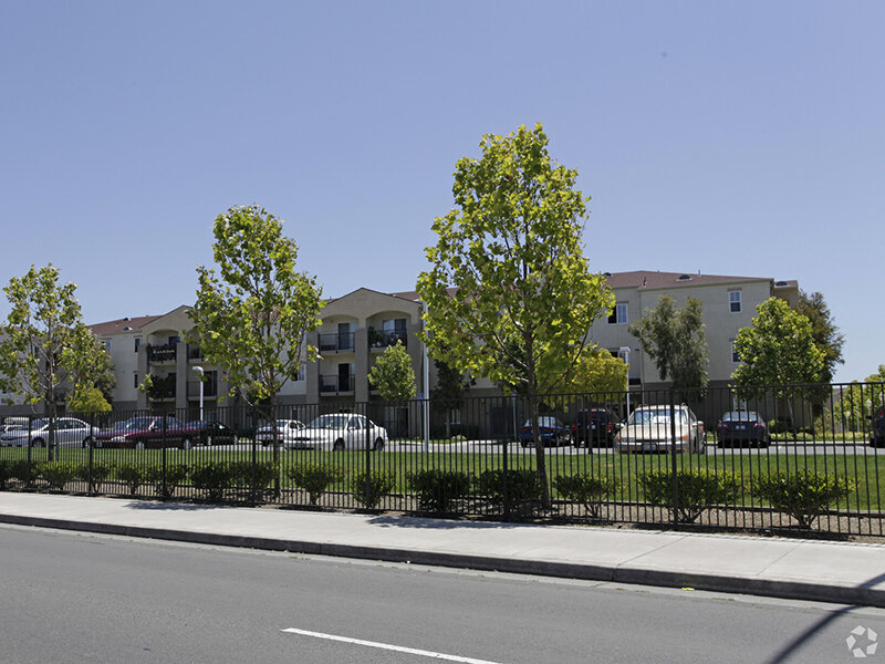 Apartments Near Me | Bay View Vista Senior Living