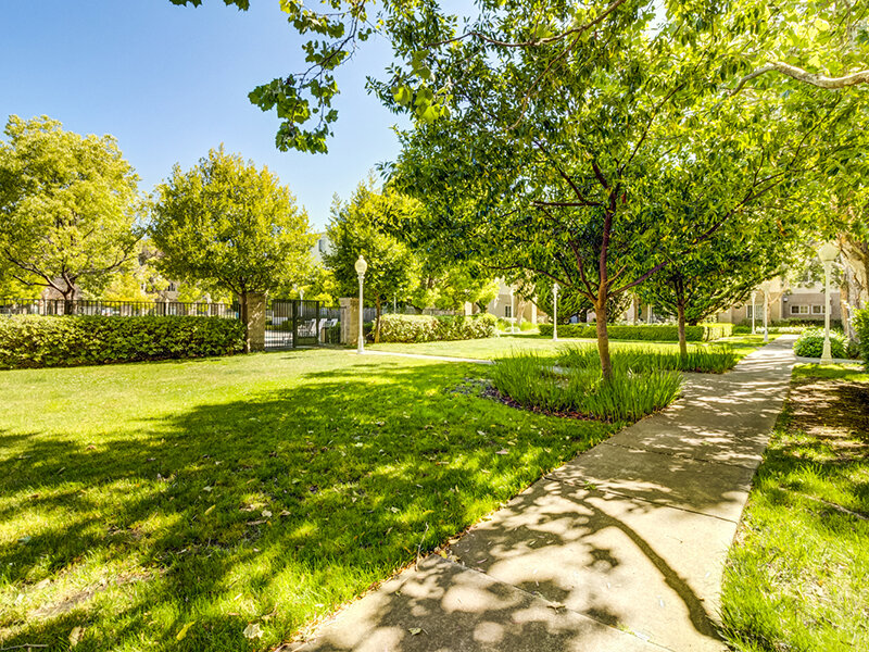 Walking Trails | Bay View Vista Senior Living Apartments