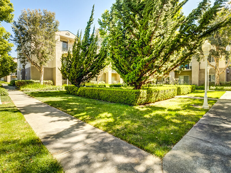 Exterior | Bay View Vista Senior Living Apartments