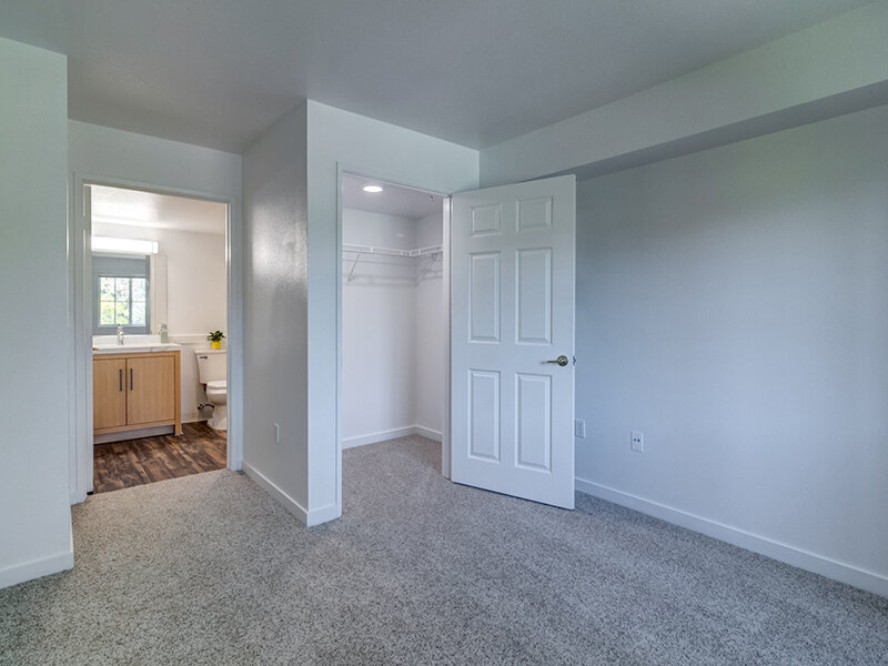 Bedroom | Bay View Vista Senior Living Apartments