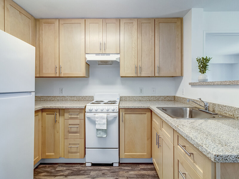 Fully Equipped Kitchen | Bay View Vista Senior Living Apartments