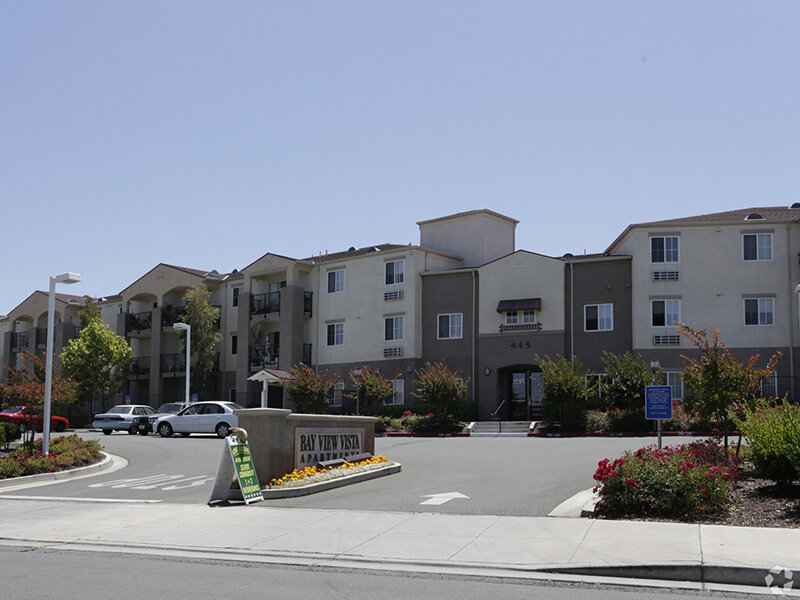 Apartment Complex Entrance | Bay View Vista Senior Living