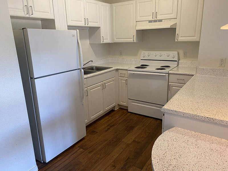 Kitchen | Summercrest Villas