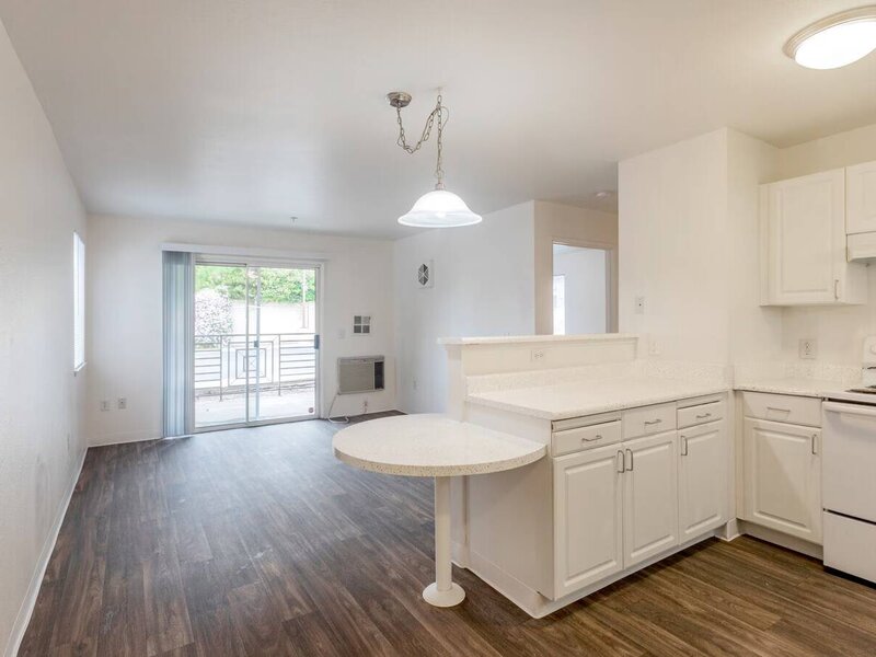 Summercrest Villas Apartments