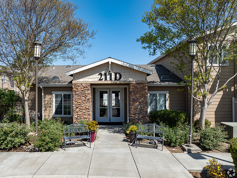 Clubhouse Entrance | Second Street Senior