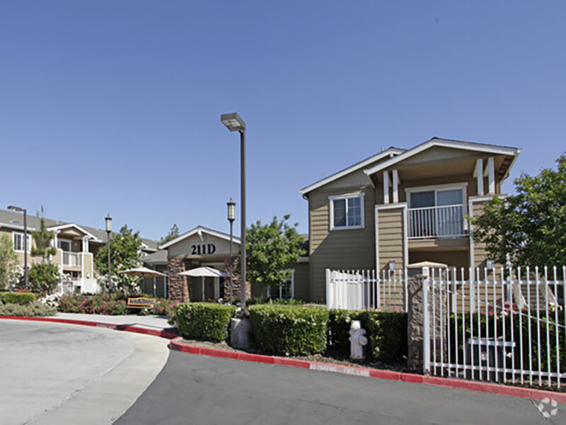 Exterior View | Second Street Senior