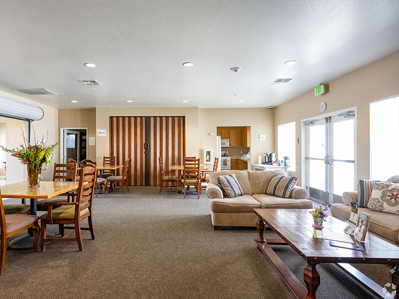 Spacious Seats | Second Street Senior