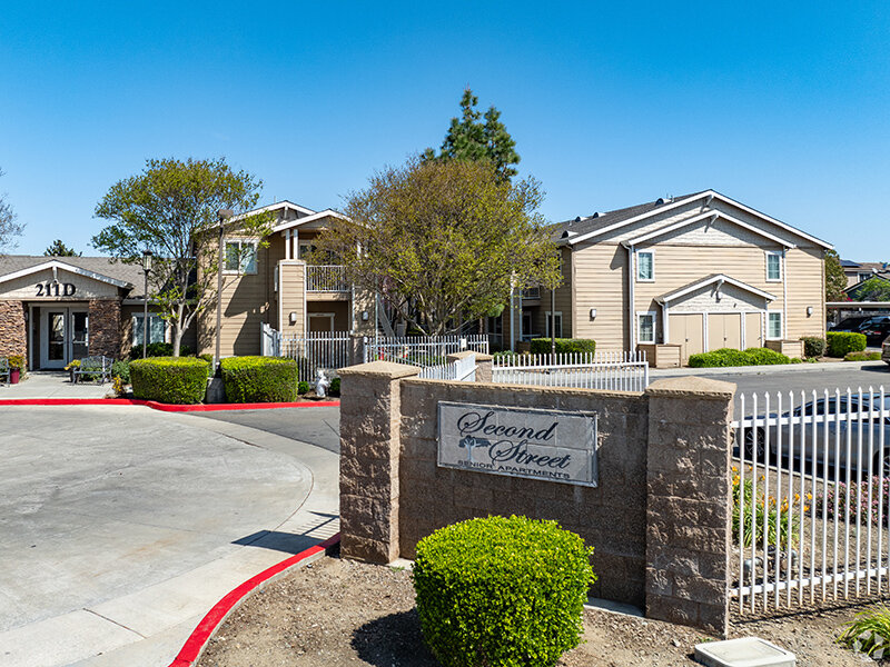 Sign | Second Street Senior