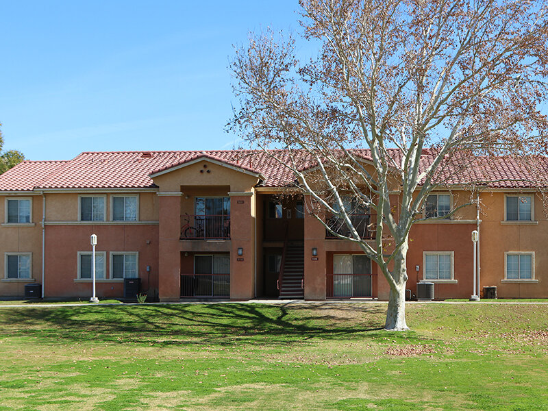 Apartment Complex | El Jardin