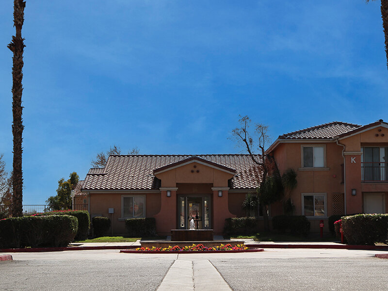 Leasing Office | El Jardin