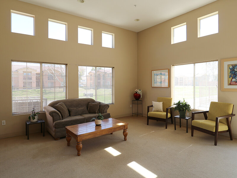 Community Seating | El Jardin